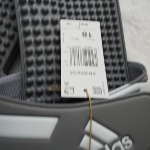 Adidas Adissage Slides Men’s Size 18 Gray White Massage Sandals New in Box‎ - Picture 5 of 7